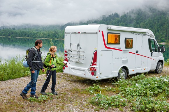 Die herbstliche Natur zu erleben, ist besonders reizvoll. Bei Touren mit dem Wohnmobil sind Urlauber flexibel - und können jeden Tag ein neues Ziel ansteuern.