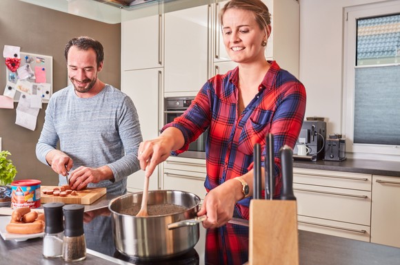 Linseneintopf mit Bockwürsten: Ein leckerer und nahrhafter Rezepttipp für die kalte Jahreszeit.
