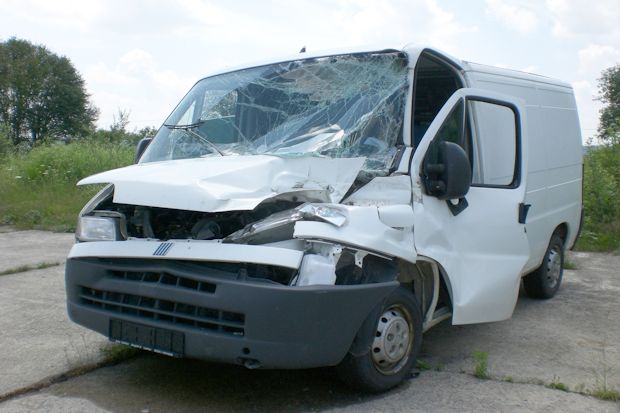 Müdigkeit am Steuer gilt als eine der häufigsten Unfallursachen auf deutschen Straßen.