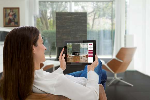 Mit einem sogenannten Visualizer können Interessenten bequem vom Sofa aus den ausgewählten Boden digital "verlegen".