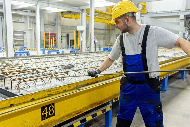 Eine Ausbildung zum Betonfertigteilbauer eröffnet sehr gute Karriereperspektiven.