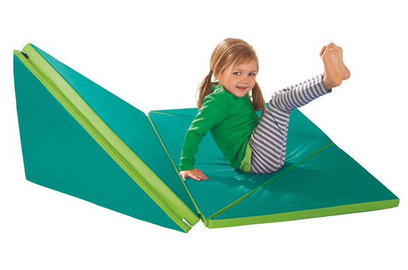 Rutsche, Sessel, Lieblingsplatz - eine Klappmatte sorgt für Bewegung im Kinderzimmer.