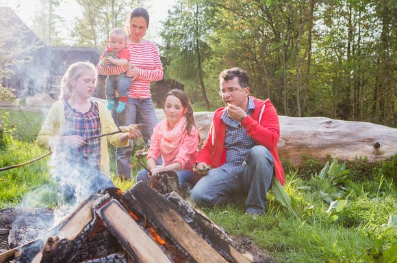 Das Erholungswaldzertifikat bekommen Wälder, die über intakte Bänke, Sporteinrichtungen, Grillstellen sowie über ein gut ausgezeichnetes Wegenetz und waldpädagogische Angebote verfügen.
