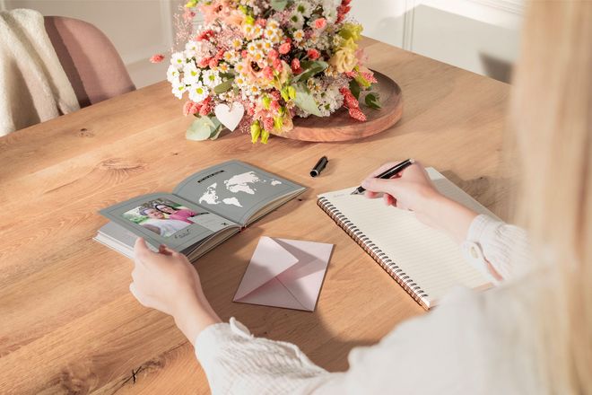 Bilder sagen bekanntlich mehr als Worte. Fotogeschenke zum Valentinstag zeigen der Partnerin oder dem Partner, wie wertvoll die Liebe ist.