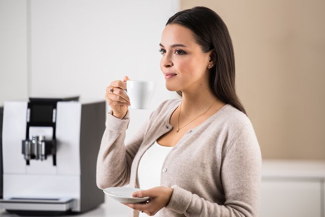 Die richtige Pflege der Kaffeemaschine ist Voraussetzung für einen vollmundigen Genuss des beliebten Heißgetränks.