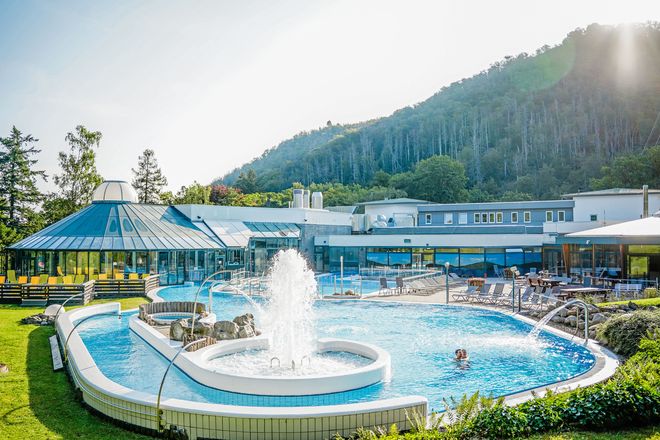 Das Baden in reiner Natursole entspannt zu jeder Jahreszeit. Angeschlossen an die Bad Harzburger Sole-Therme ist die Sauna-Erlebniswelt.