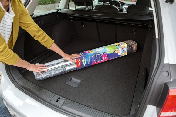 Mit einer Verpackungsgröße von nur 1,20 Metern lässt sich die Wäschespinne selbst in kleinen Autos problemlos verstauen.