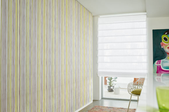 Textile Wandbespannungen verbinden eine wohnliche Optik mit einem verbesserten Schallschutz und einer effizienten Wärmedämmung.