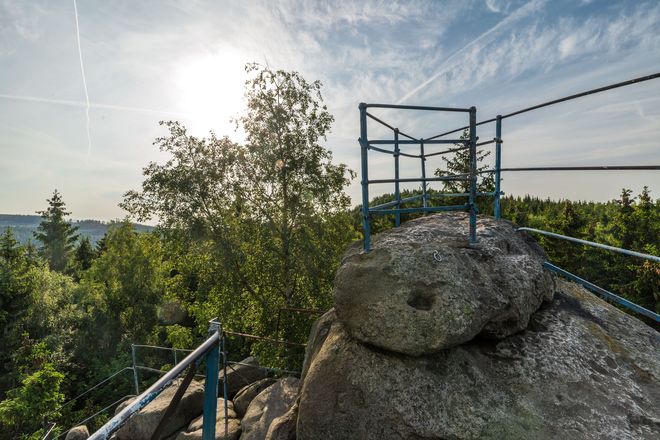 Von den Schnarcherklippen bei Elend reicht die Aussicht weit über den Hochharz.