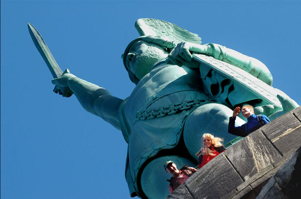 Ein Abstecher zum bekannten Hermannsdenkmal gehört zu einem Aufenthalt in der Urlaubsregion Teutoburger Wald dazu.