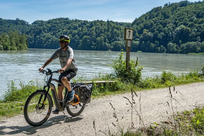An der Donau rund um Passau kommen Radurlauber und Wanderer Natur und Kultur ganz nah.