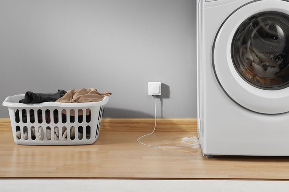 Smarte Wasser- und Frostmelder verhindern zuverlässig, dass Feuchteschäden im Haus unentdeckt bleiben und können Alarmmeldungen auch aufs Smartphone senden.