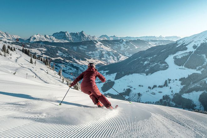 Frisch präparierte Pisten und ein beeindruckendes Alpen-Panorama lassen die Herzen von Genussskifahrern höher schlagen.