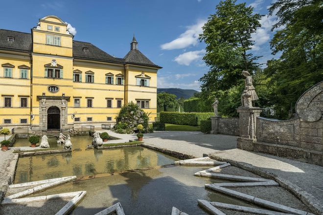 Das Schloss Hellbrunn im Süden der Stadt Salzburg ist als Ort des Vergnügens und der Erholung schon seit Jahrhunderten bekannt.
